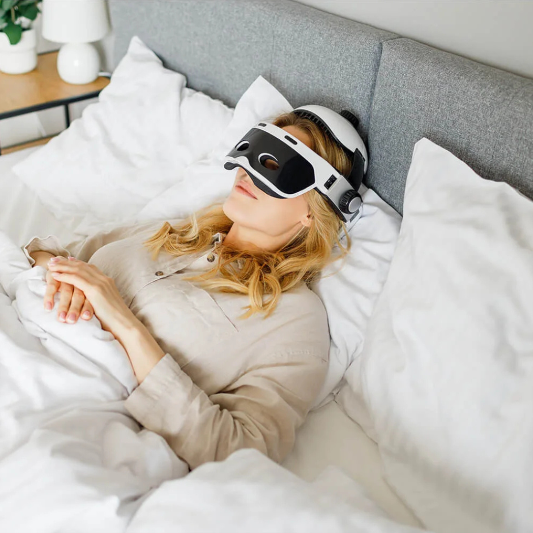 MindHelmet™ - 360° Head & Eye Massager with Soothing Heat