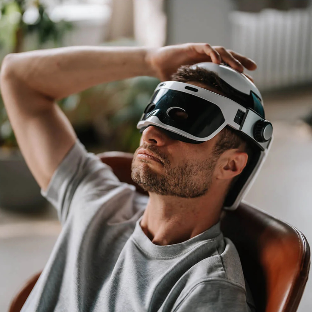 MindHelmet™ - 360° Head & Eye Massager with Soothing Heat